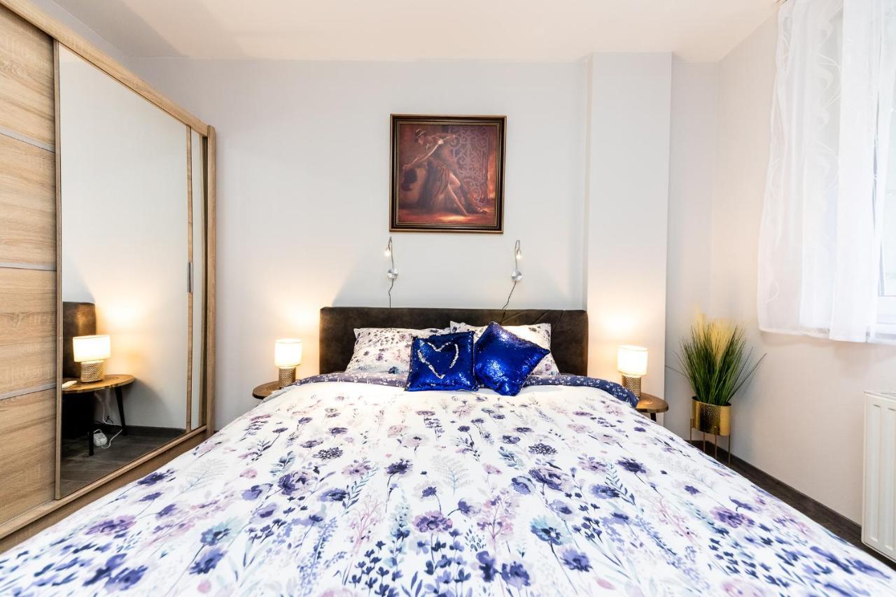 H & A Suite Gozsdu - The 1001 Nights Suite บูดาเปสต์ ภายนอก รูปภาพ
